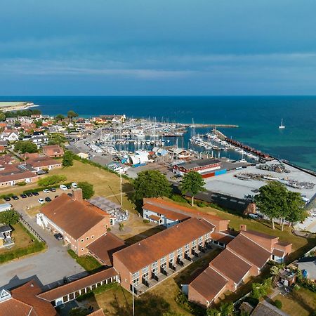 Strandhotel Klinten Aps Rødvig Esterno foto