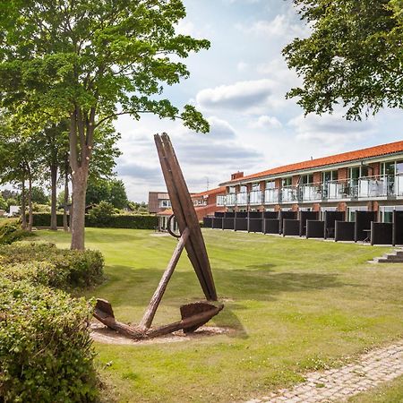 Strandhotel Klinten Aps Rødvig Esterno foto