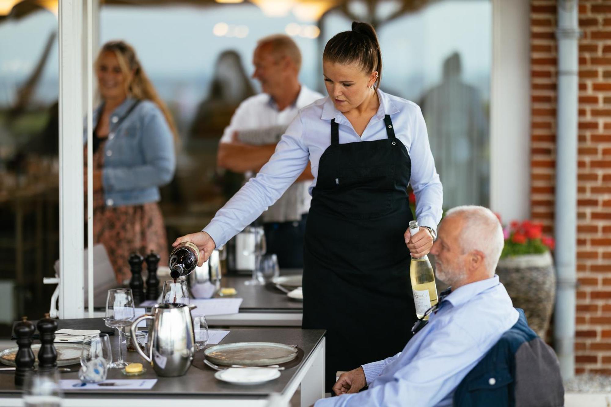 Strandhotel Klinten Aps Rødvig Esterno foto
