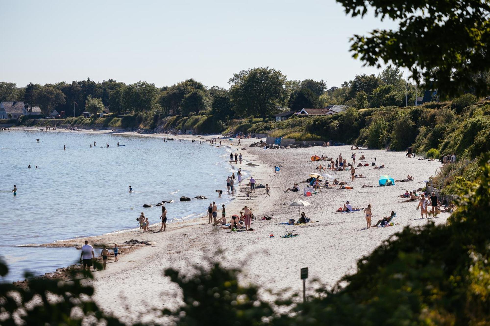 Strandhotel Klinten Aps Rødvig Esterno foto