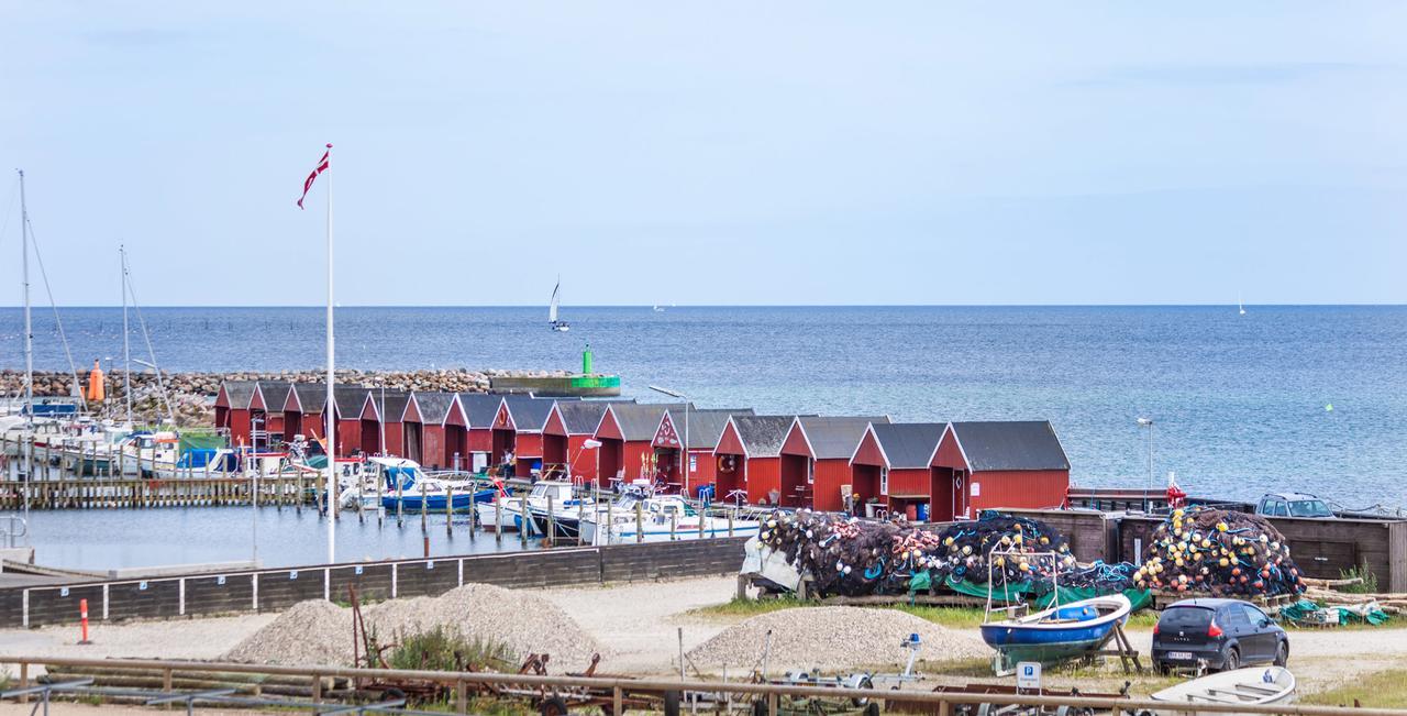 Strandhotel Klinten Aps Rødvig Esterno foto