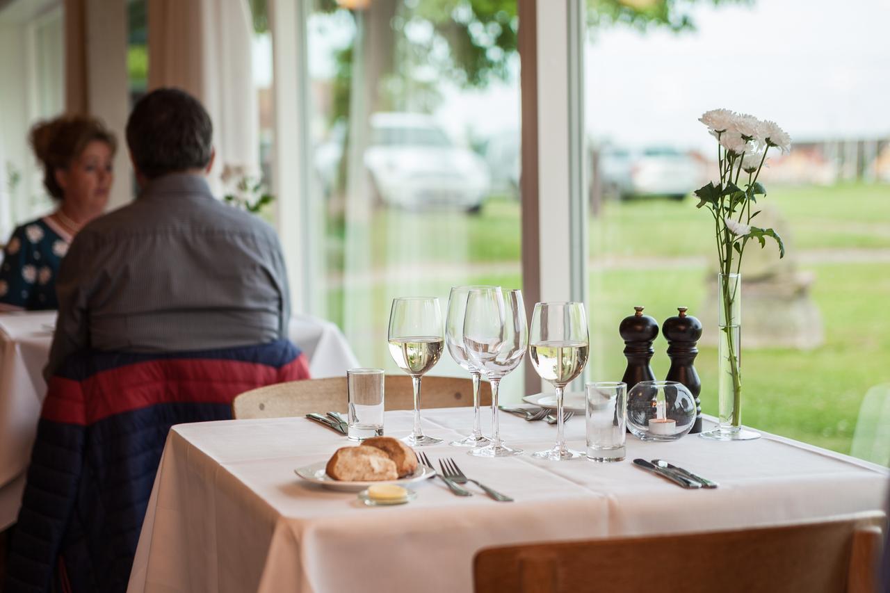 Strandhotel Klinten Aps Rødvig Esterno foto