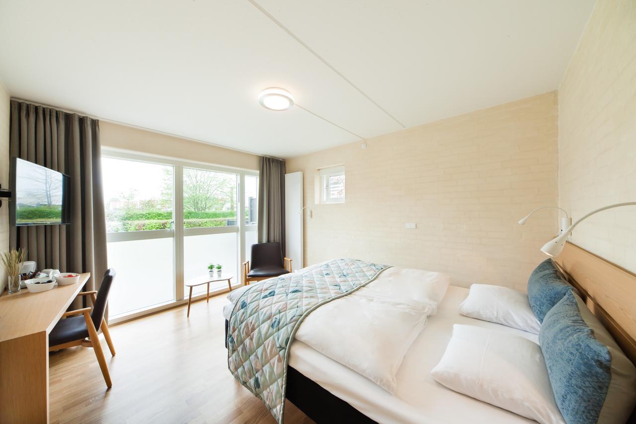 Strandhotel Klinten Aps Rødvig Esterno foto